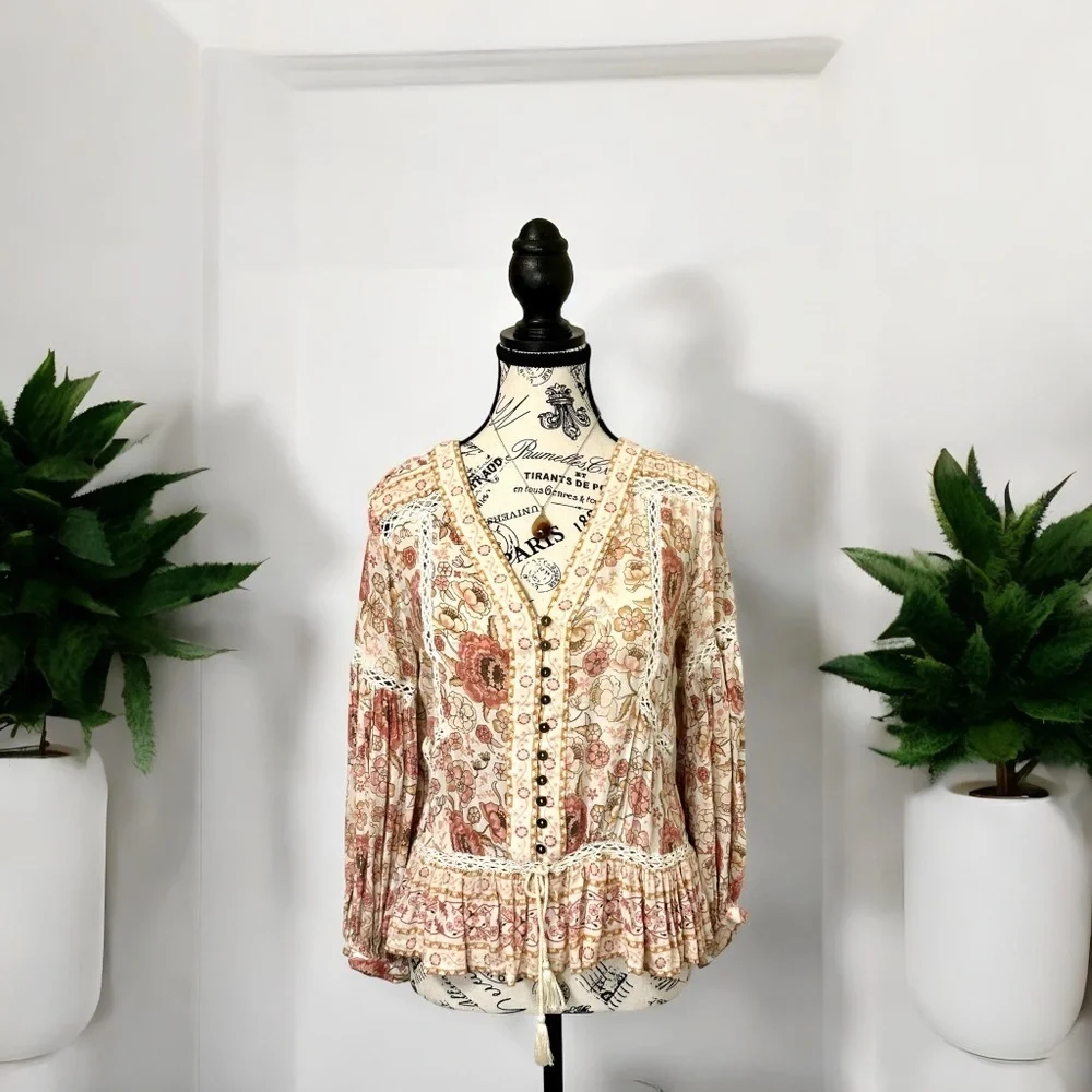 Spell and the Gypsy Zahara Blouse - Picture 6 of 12